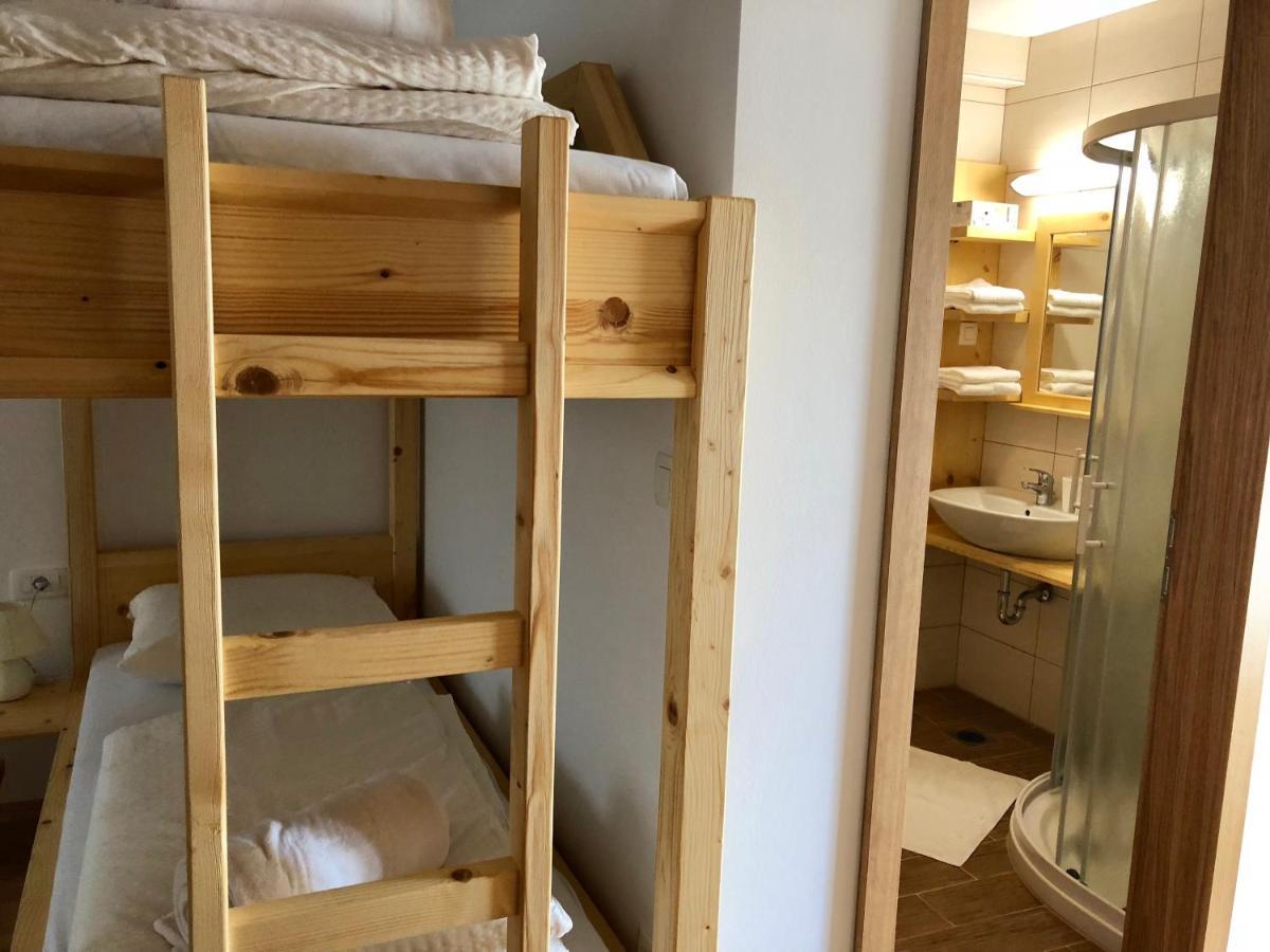 Sobe Brezje Bed & Breakfast Oda fotoğraf