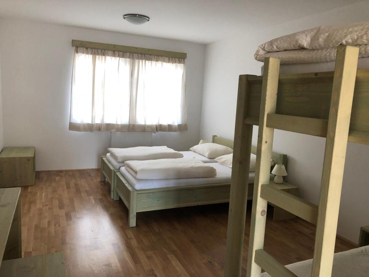 Sobe Brezje Bed & Breakfast Oda fotoğraf