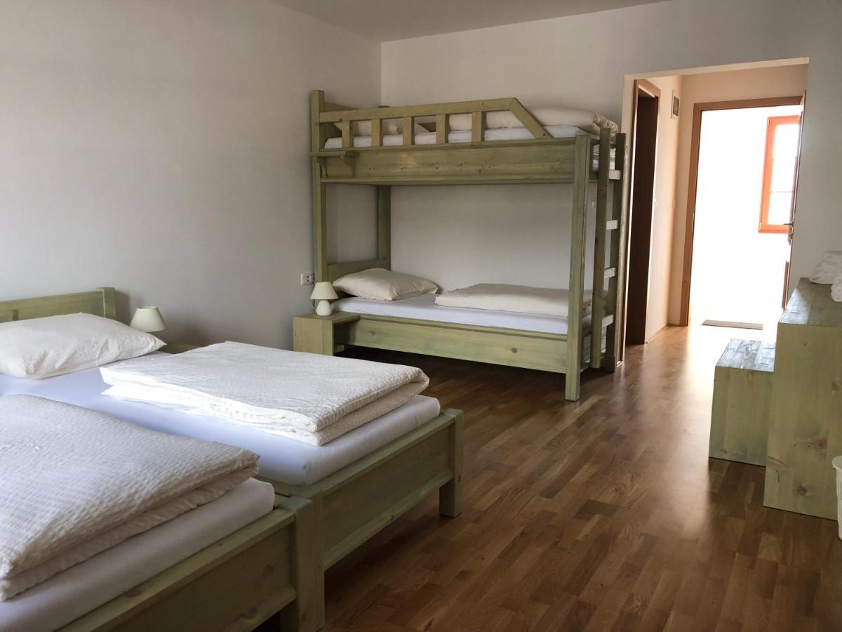 Sobe Brezje Bed & Breakfast Oda fotoğraf