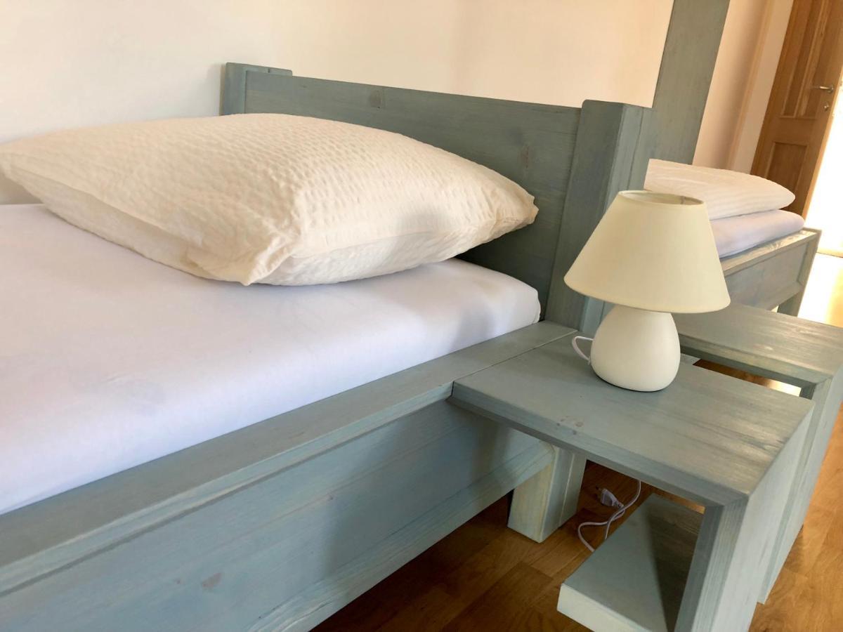Sobe Brezje Bed & Breakfast Oda fotoğraf